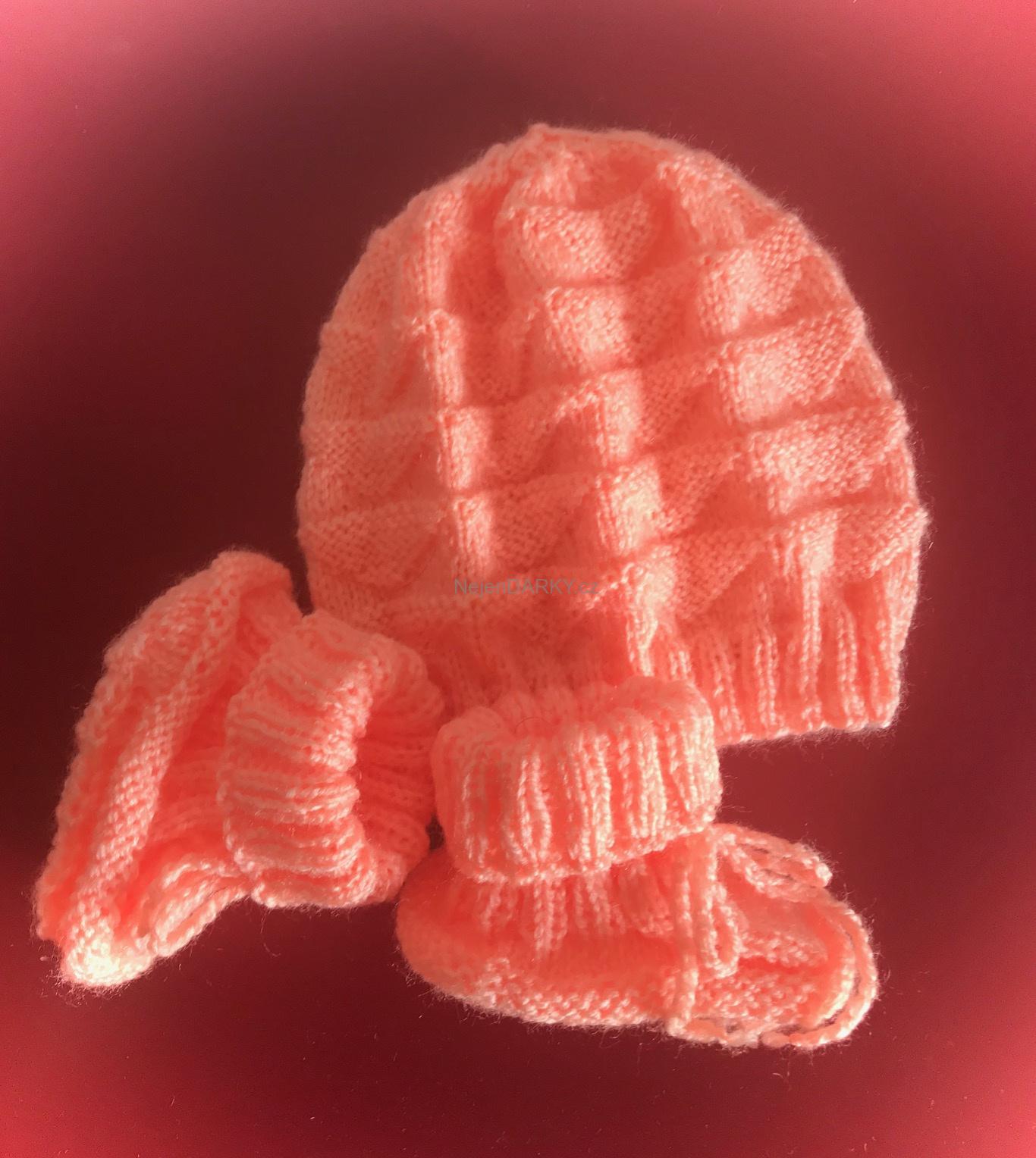 Krásný komplet pro miminka ve věku 2-4 měsíce oranžový s elegantním vzorkem