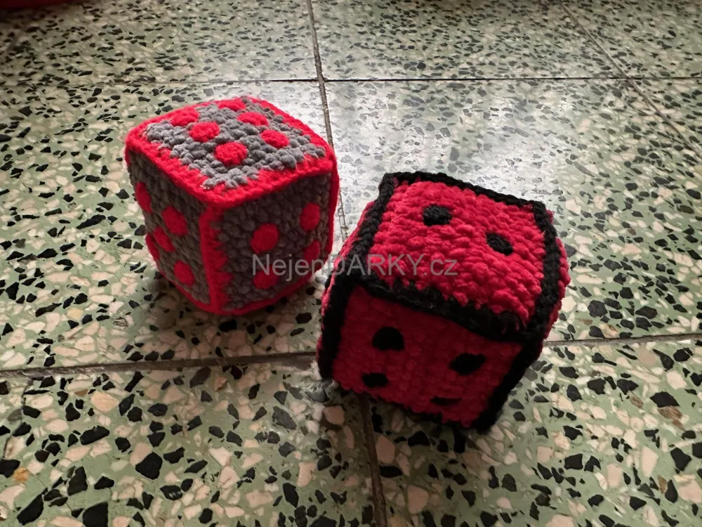 Mini hrací kostka
