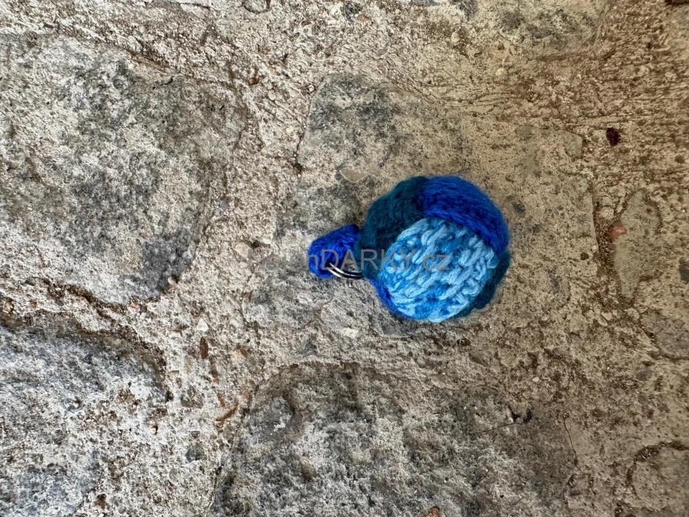 Přívěsek ke klíčům nebo na batoh - míč