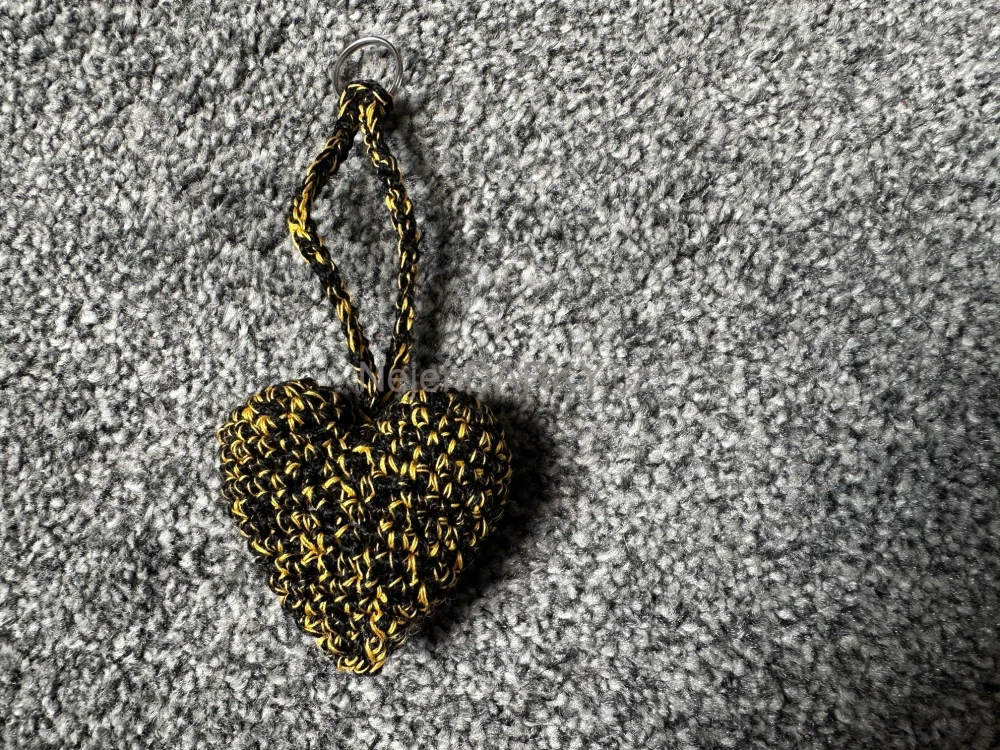 Přívěsek ke klíčům nebo na batoh - srdíčko