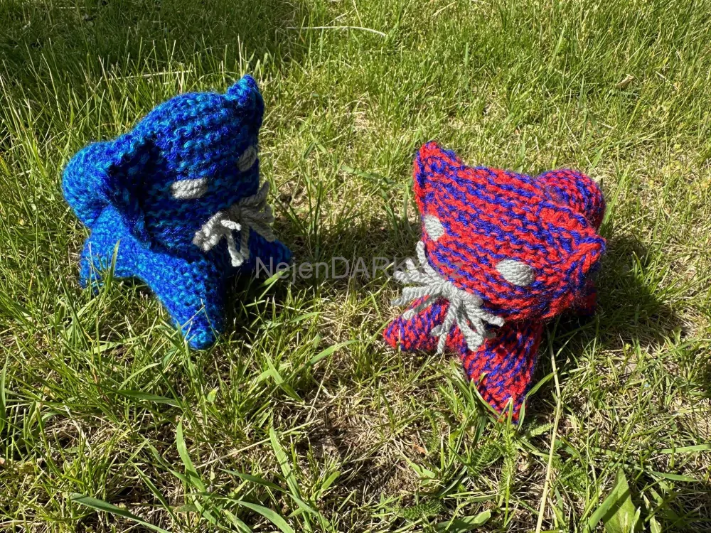 Pletená kočička - modrá - jen jeden kus