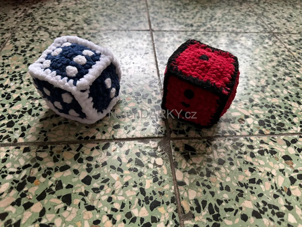 Mini hrací kostka