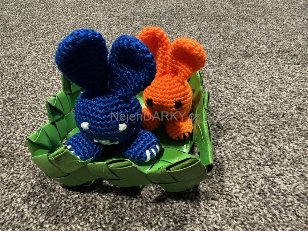 Králíček střední modrý