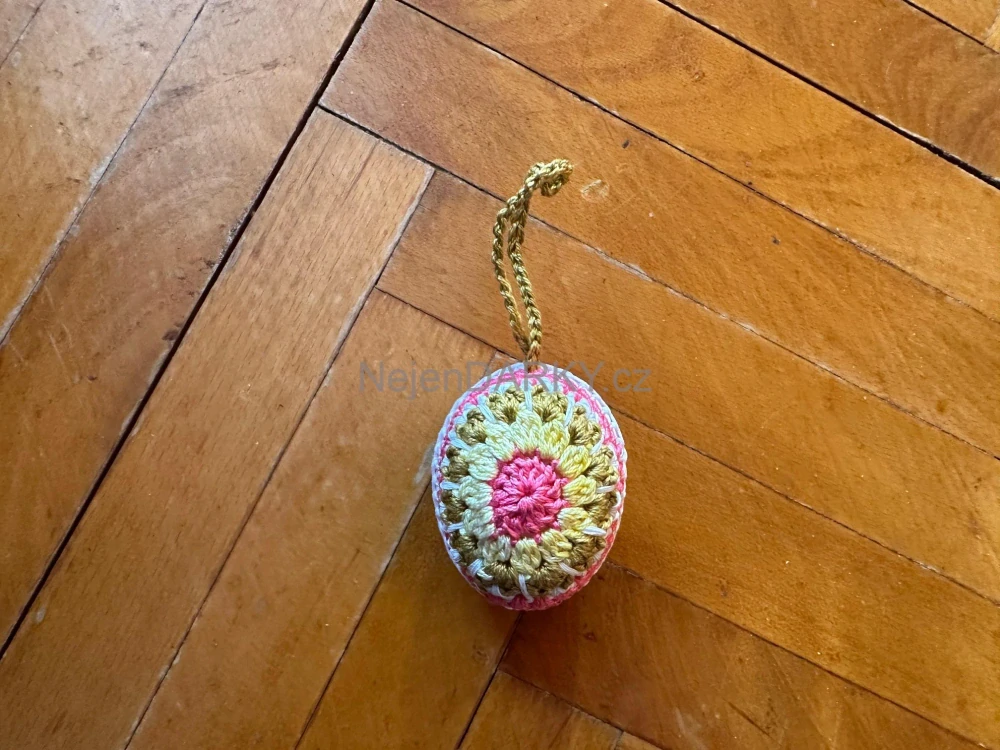 Luxusní háčkovaná kraslice