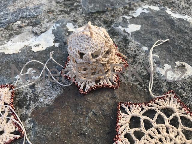 Háčkované ozdoby na stromek - set krémový