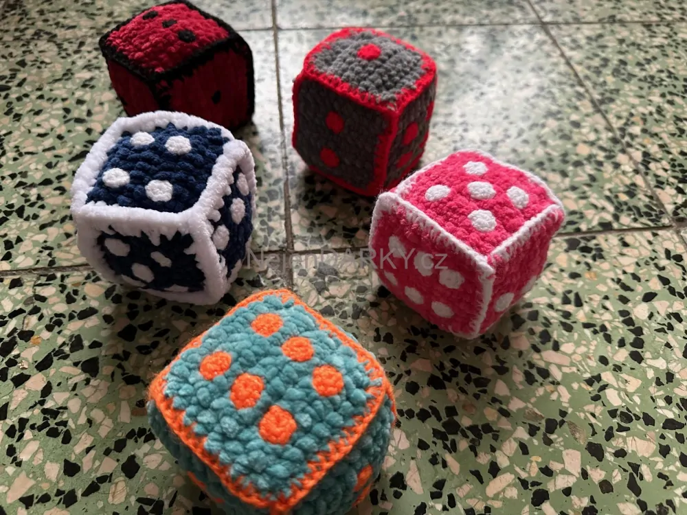 Mini hrací kostka