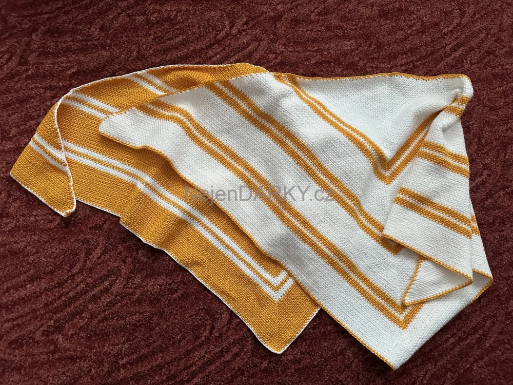 Háčkovaný šátek - bílooranžový