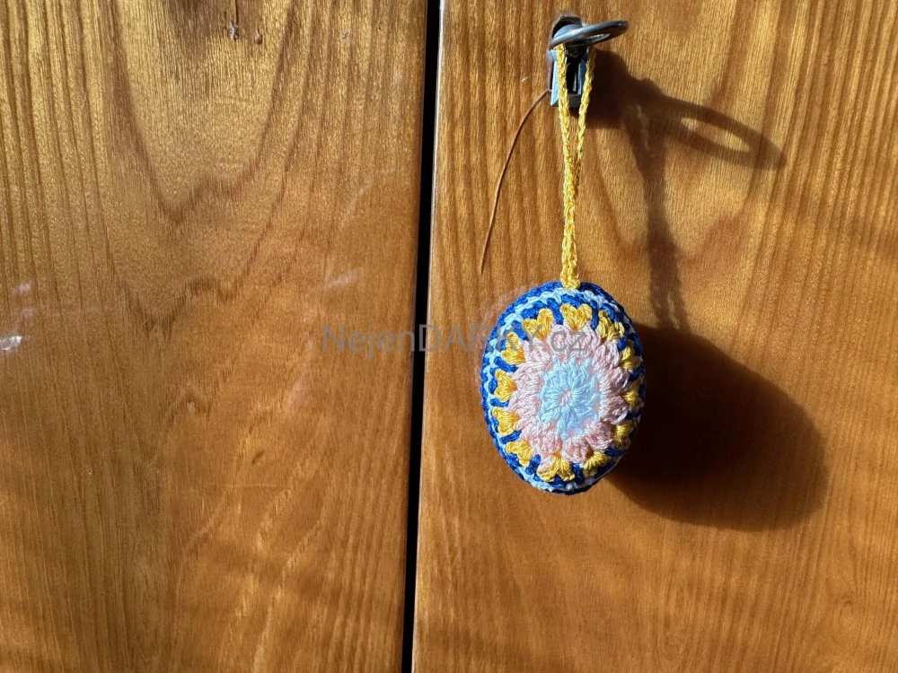 Luxusní háčkovaná kraslice