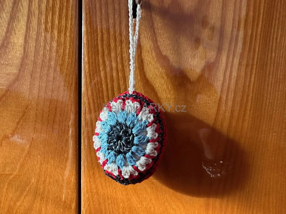 Luxusní háčkovaná kraslice