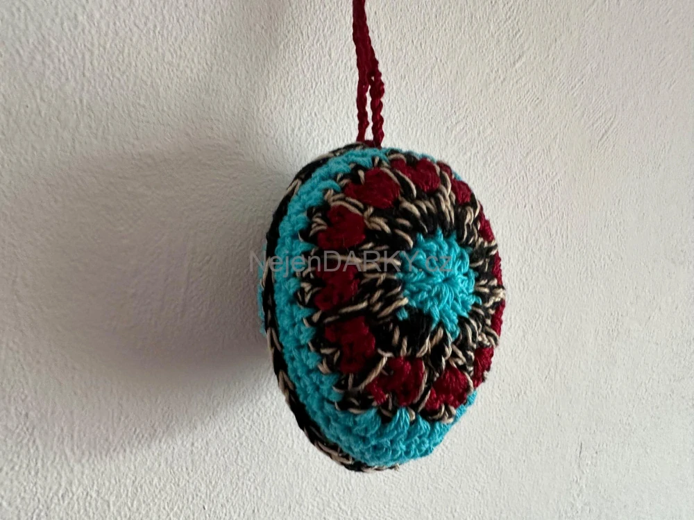 Luxusní háčkovaná kraslice