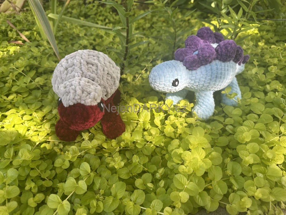 Dinosauři jako hračky! Červený Ankylosaurus