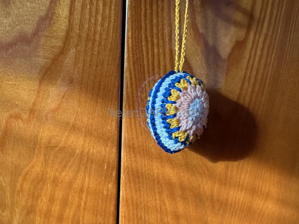 Luxusní háčkovaná kraslice