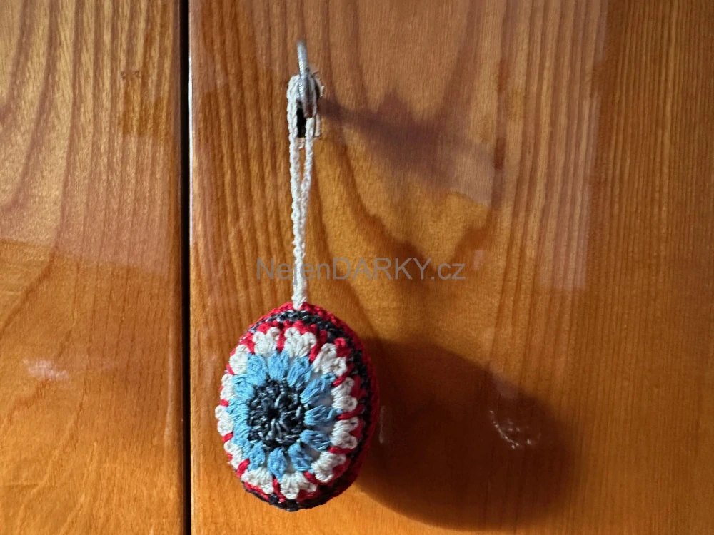 Luxusní háčkovaná kraslice