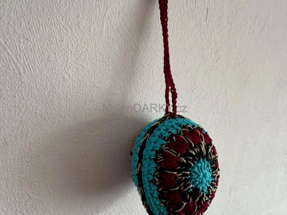 Luxusní háčkovaná kraslice