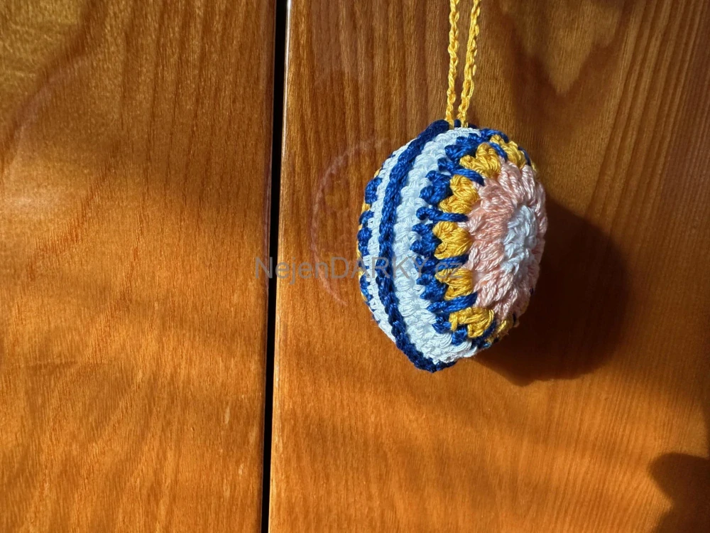 Luxusní háčkovaná kraslice