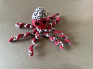 Přívěsek ke klíčům nebo na batoh