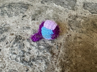 Přívěsek ke klíčům nebo na batoh - míč