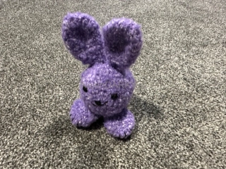 Králíček střední fialový